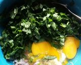 Foto langkah ke 5 dari resep Goreng Bayam Telur.