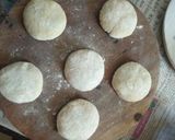 A picture of step 3 of 2 layered Roti (Bepadi Roti).