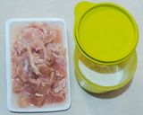 Foto langkah ke 2 dari resep Ayam Goreng Tepung Saus Kecap Pedas.
