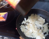 Foto del paso 2 de la receta: Hamburguesa con cebolla caramelizada