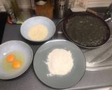 Foto del paso 9 de la receta: Masa para croquetas de tinta, sepia y gambas (truco para una bechamel perfecta)