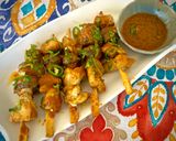 Foto del paso 4 de la receta: Brochetas de Pollo Satay y Champis