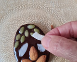 Foto del paso 6 de la receta: Figura huevo de Pascua saludable y sin complicaciones 🍌 🥥 🍫harina de coco y banana, low carb