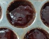 Foto del paso 3 de la receta: Bombones de chocolate rellenos de mermelada de fresa