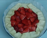 Foto del paso 7 de la receta: Tarta de Fresas Rellena de Crema Pastelera Fácil¡