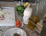 Foto del paso 3 de la receta: Tortellinis en salsa con tomate y espinacas