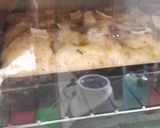 Foto langkah ke 6 dari resep Focaccia Butter Garlic Bread.