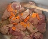 Foto del paso 2 de la receta: Carne a la olla con puré de papas 🥩🥔