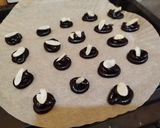 Foto langkah ke 5 dari resep Choco cookies with love.
