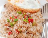 รูปขั้นตอนการทำที่ 2 ของ ข้าวผัดเกลือร้านกระแต Salt Fried Rice 🧂 🍚
