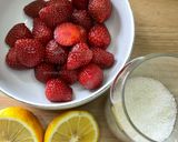 Foto langkah ke 1 dari resep Strawberry Jam 🍓.