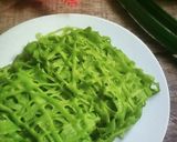Foto langkah ke 5 dari resep Roti Jala Pandan Saus Kinca.