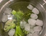 صورة لخطوة 1 من وصفة سلطة البروكلي بالتونه🥦🥗!
