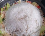 Foto langkah ke 5 dari resep 247. Tumis Bihun Pedas.