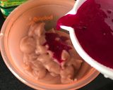 Foto langkah ke 8 dari resep Mpasi 6month bubur beras merah saus naga with ub + chia seed.