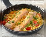 Une image de l'étape 4 de Saumon aux tagliatelles.