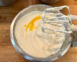 Une image de l'étape 3 de Gâteau moelleux aux Griottes.