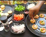 মোনাকো বিস্কুট পিজ্জা(biscuit pizza recipe in Bengali) রেসিপি ধাপ - 3 ছবি