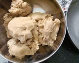 A picture of step 3 of Gond Muthiya k laddu.