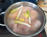 Hình bước làm 1 của món Cơm gà Hải Nam
