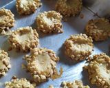 Foto langkah ke 5 dari resep Choconut Thumbprint Jilid 2 (Renyah).
