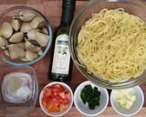 Foto langkah ke 1 dari resep Spaghetti Alle Vongole.