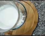 A picture of step 2 of Egg paratha.