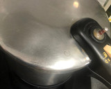 Foto del paso 2 de la receta: Pote asturiano de berzas