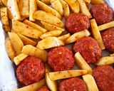 Retró fasírt, vele sült, fűszeres burgonyával, sütőben sütve recept fázis 3 fotója