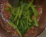 Foto langkah ke 2 dari resep Plecing kangkung.