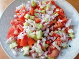 Shirazi Salad σε κυπριακή πίτα