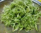 Hình bước làm 2 của món Gỏi rau muống