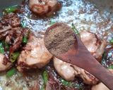 A picture of step 4 of Chicken Yakhni Pulao.