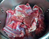 Foto del paso 2 de la receta: Costillar de cordero con piña, orejones y ciruelas pasas