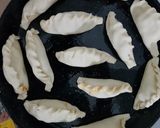 Foto del paso 8 de la receta: Empanadas Salteñas de Pollo (Al horno) con chimi