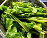 Hình bước làm 2 của món Rau cải xanh xào chả lụa