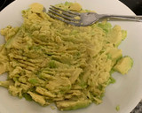 Foto del paso 2 de la receta: Guacamole en 2 minutos ¡guacamole súper exprés!