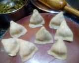 A picture of step 8 of Pea Samosas.