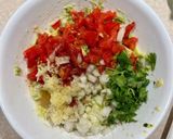 A picture of step 3 of Guacamole dip 🥑🍅🍋 🇲🇽.