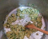 Foto del paso 10 de la receta: Muslos de pollo al curry madrás con azafrán infusionado