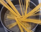 Foto langkah ke 1 dari resep Spaghetti Saus Marinara.
