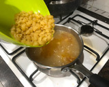 Foto del paso 3 de la receta: Sopa de caldo de verduras con galets y huevo rallado