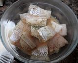 Foto del paso 1 de la receta: Filetes de merluza empanados