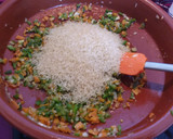 Foto del paso 3 de la receta: Arroz con calamares y alioli negro