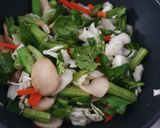 รูปขั้นตอนการทำที่ 3 ของ กะเพราไก่ เล่อผิง