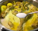 Gambar langkah 3 resipi Ayam Masak Lemak Cili Api.
