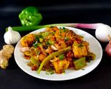 स्टर फ्राईड एग्ग्स विथ ओरिएन्टल वेज्जीस (Stir fried eggs with oriental veggies recipe in marathi) रेसिपी स्टेप 5 फोटो 