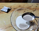 Foto del paso 2 de la receta: Coca de San Juan con albaricoques y almendras