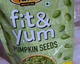 A picture of step 6 of Broken Wheat Kheer with pumpkin seeds.