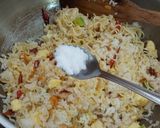 Foto langkah ke 5 dari resep Nasi Goreng Mie.
